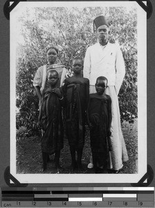 Teacher Samweli Ratala and his famliy, Unyamwezi, Tanzania