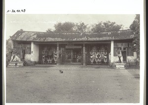 Götzentempel - offenstehend, in China