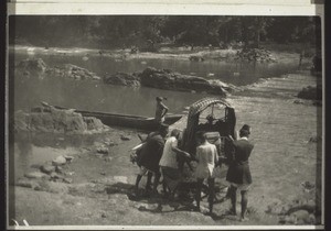 Crossing the river in Dharmastalla