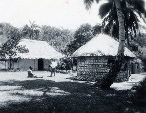 Huts in Do-Neva