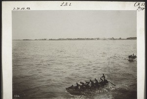 Brandungsboot in der Brandung