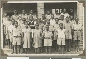 Top class and teachers, Chogoria, Kenya, 1946