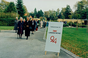 Annual meeting October in 1994 Haslev. Some participants arrive. The photo shows include Ingebo