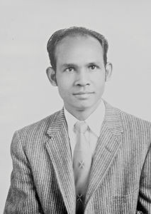 NELC, Nordindien. Efter at Kaerabani Gymnasium var overdraget fra missionen til NELC, blev Gora Chand Tudu den første nationale rektor ved skolen, fra februar 1963. Han var desuden medlem af menighedsrådet i Dumka Kirkedistrikt