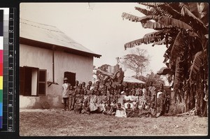 Group portrait of day school students and teachers, Kumasi, Ghana, ca. 1910