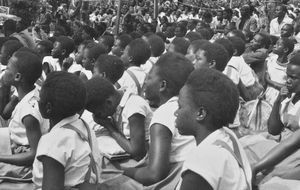 Tanganyika (fra 1964Tanzania). Elever fra Kashasha Pigekostskole, Bukoba, 1964