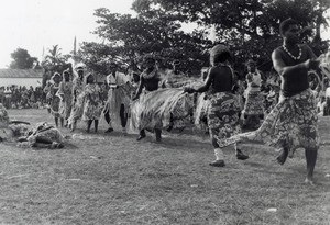 Show in Chepenehe : dance of the sorcerer