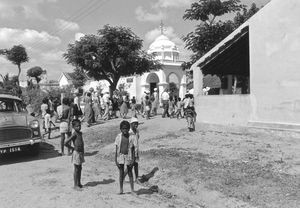 DMS studiegruppe besøger landsbyen Suviseshapuram, Tamil Nadu, Sydindien, 1980