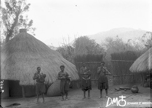 African women, Shilouvane, South Africa, 1902