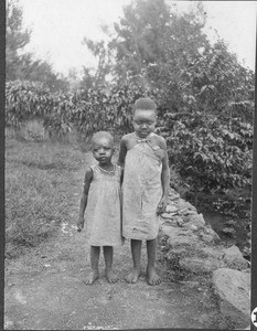 Two siblings, Tanzania, ca.1900-1914