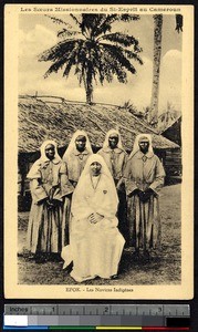 Missionary sister with four novices, Efok, Cameroon, ca.1920-1940