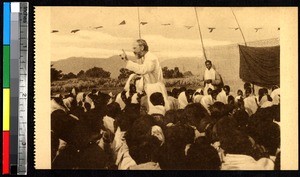 Missionary preaching to a crowd, India, ca.1920-1940