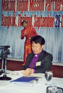 Mekong Mødet, sep. - okt., 2000.Biskoppen fra Den Lutheranske Kirke i Thailand leder Mekong Mødet