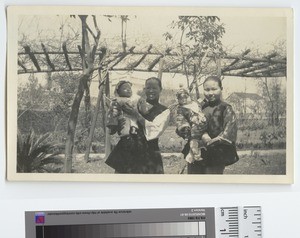 Two Chinese mothers with their babies, China, ca.1888-1929