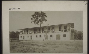 Apartments for NCOs. Storage rooms on the ground floor. On the Joss "plateau" - Cameroon