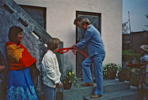 DSM Secretary General and Board member of UMN, Jørgen Nørgaard Pedersen is cutting the ribbon a