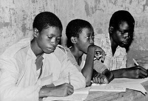 Nordveststiftet, Tanzania. Elever fra den offentlige folkeskole: Rwoga Primary School, (ligger tæt på Ruhija Evangelical Academy - REA). Foto fra 1991