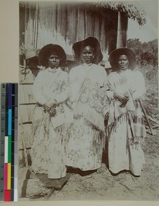 Betsimisarka women, Madagascar