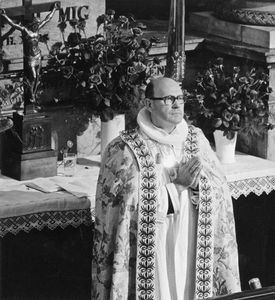 Bishop of Aalborg pin, Henrik Christiansen, holds worship in the Church of Our Lady in Copenhag