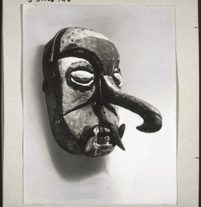 A 'sabuka' mask from a funeral in Kahajan