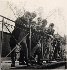 Boys group: Hans Epple, Walter Neubacher, Rolf Straub, Willem Weisser, Samuel Weisser, Ernst, Gerhard Weiler