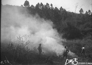 Students from Lemana Training Institution clearing a plot of land, Lemana, South Africa, ca. 1906-1915