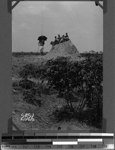 Women on a termite hill, Unyamwezi, Tanzania