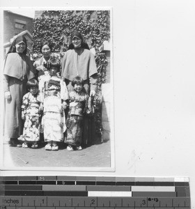 Maryknoll Sisters with children at Dalian, China, 1934