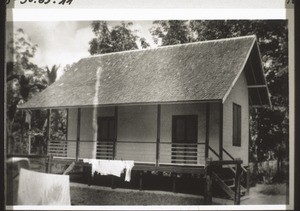 Front of the girls' little house in Nangabulik