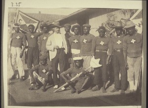 Accra / Canoe Crew mit H. Fleischhammer, ca. 1911