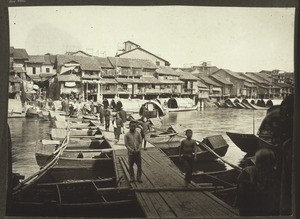 Bridge of ships near Kaying