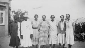 At vacation in Darjeeling, North India, July 1932. Missionaries from left to right: Gudrun Holt