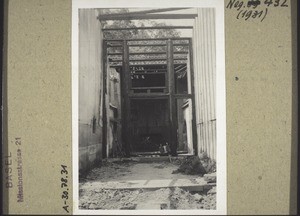 A communist house burned by the soldiers in Moilen