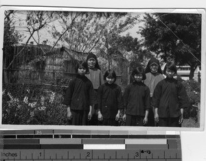 Maryknoll Sisters with novices at Jiangmen, China