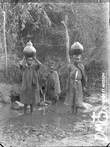 African children at the well, Valdezia, South Africa, ca. 1896-1911