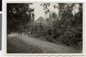 Round house under construction, Adis Abeba, Ethiopia, ca.1934-1935