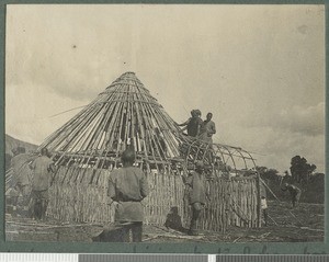 Building officers hut, Ancuabe, Mozambique, March 1918