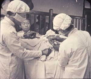 Chinese physicians performing an operation, Changde, Hunan, China, ca.1900-1919