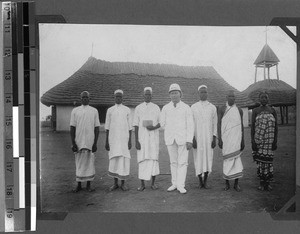 Brother Terp and candidates for baptism, Sikonge, Unyamwezi, Tanzania, ca.1910-1916