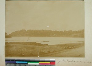 Lac Anosy with Isoraka and Antsahamanitra in the background, Madagascar, ca.1900