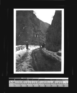 Entering a canyon, Gansu Province, China, ca.1926