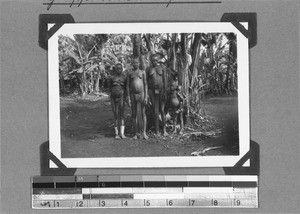 Konde women and children, Nyasa, Tanzania, 1929