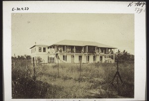 Doctor's house in Bonaku