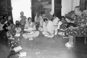 Tiruvannamalai, Tamil Nadu, South India. Morning prayer conducted by Missionary Else Krog - wit