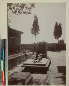 Bernt Lie and J.M.Hildebrandt's graves, Ambatovinaky, Antananarivo, Madagascar, ca.1900