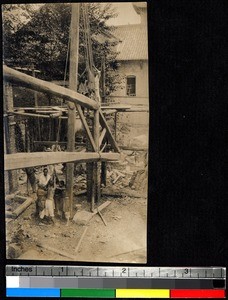 Raising roof beams by hand, Chengdu, China, ca.1920