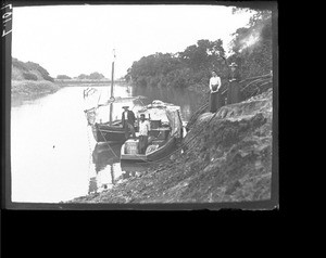 On the Great Usutu, Gabeni, Mozambique, ca. 1901-1907