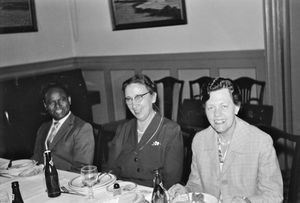 Lands meeting in Assens. From left bishop Munshi Tudu, Lis Krohn, ?