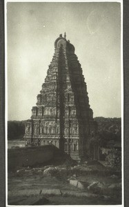 Pampati Tempel." - "Gopuram