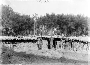 Traditional Wagogo hut, Tanzania, ca.1893-1920
